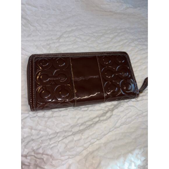 Coach Brown Patent Leather Zip Wallet - Picture 1 of 5